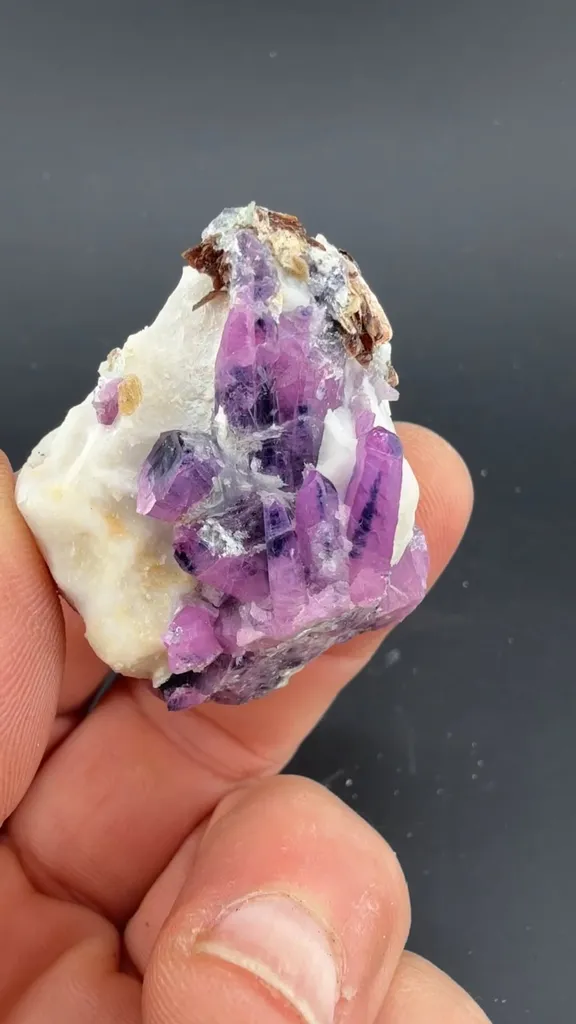 Corundum with Muscovite image
