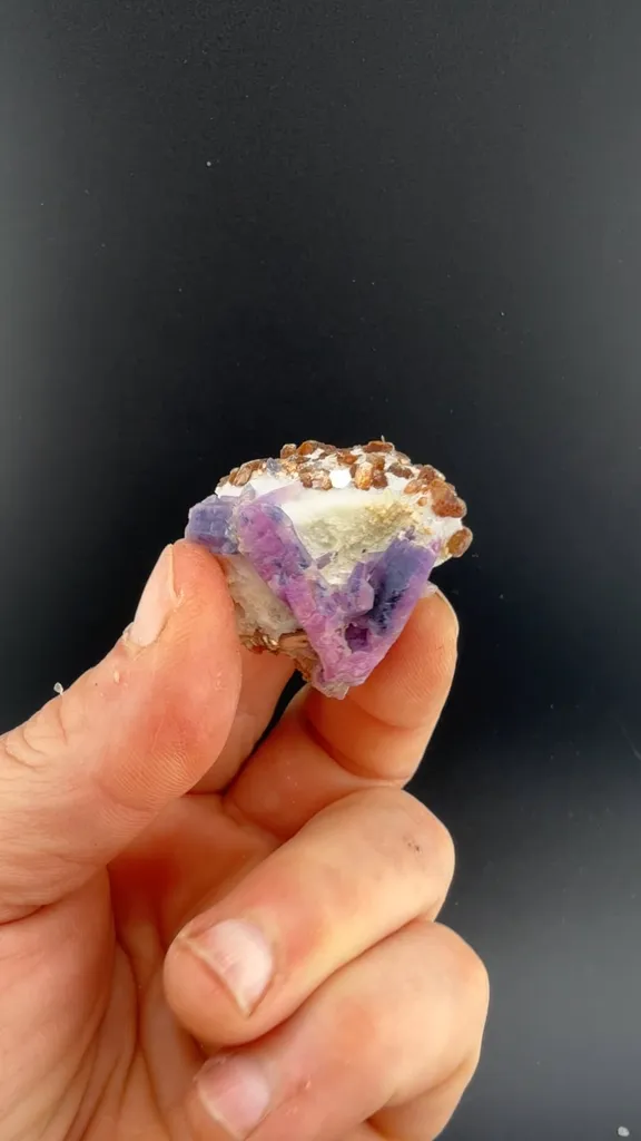 Corundum with Muscovite image