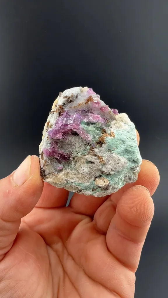 Corundum with Muscovite image