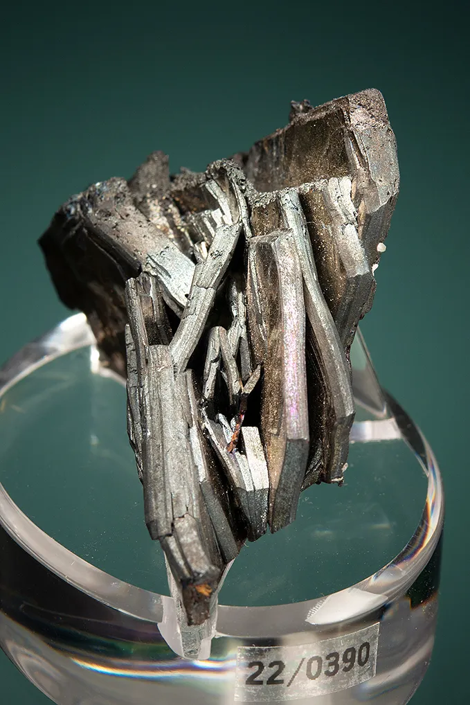 Covellite (repaired) - image 4