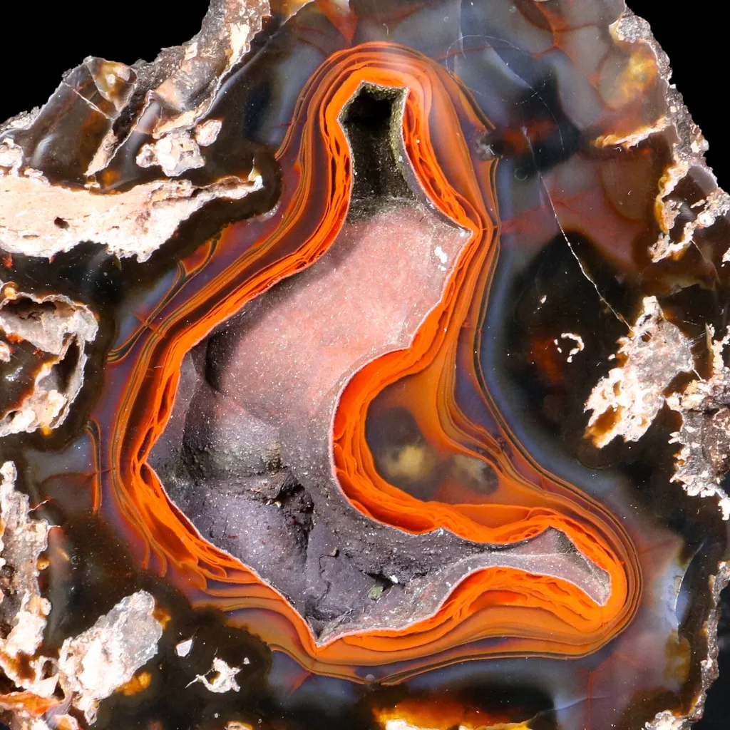 Crater Agate – Fluorescent Chalcedony Quartz Specimen from Chubut , Argentina (UV Reactive) - image 4