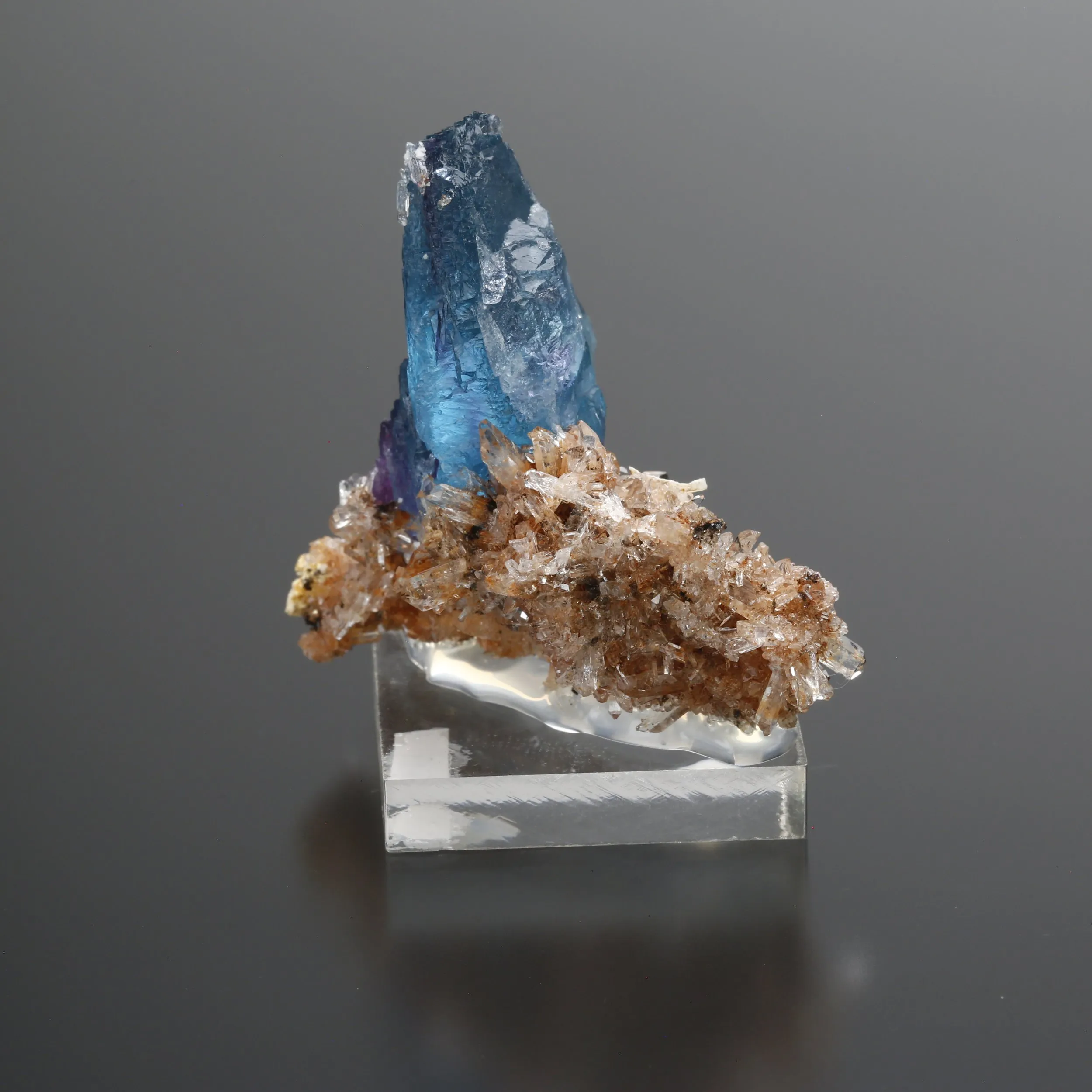 Creedite and Fluorite - image 3
