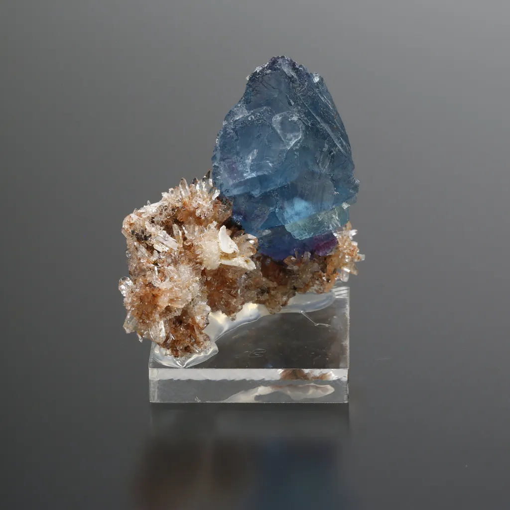 Creedite and Fluorite image