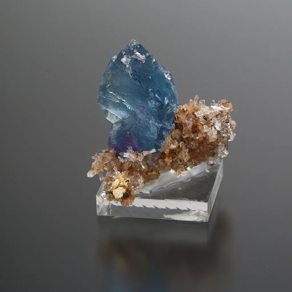 Creedite and Fluorite - image 4