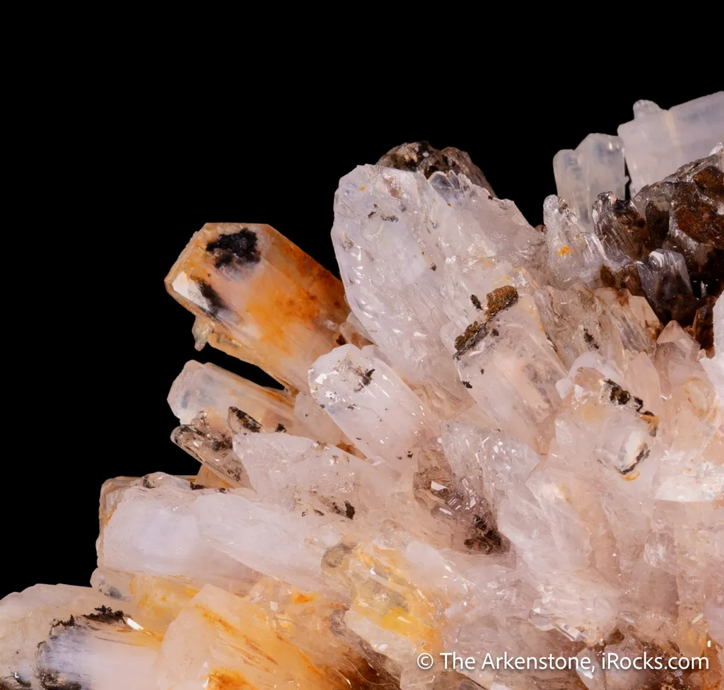 Creedite with Fluorite - image 3