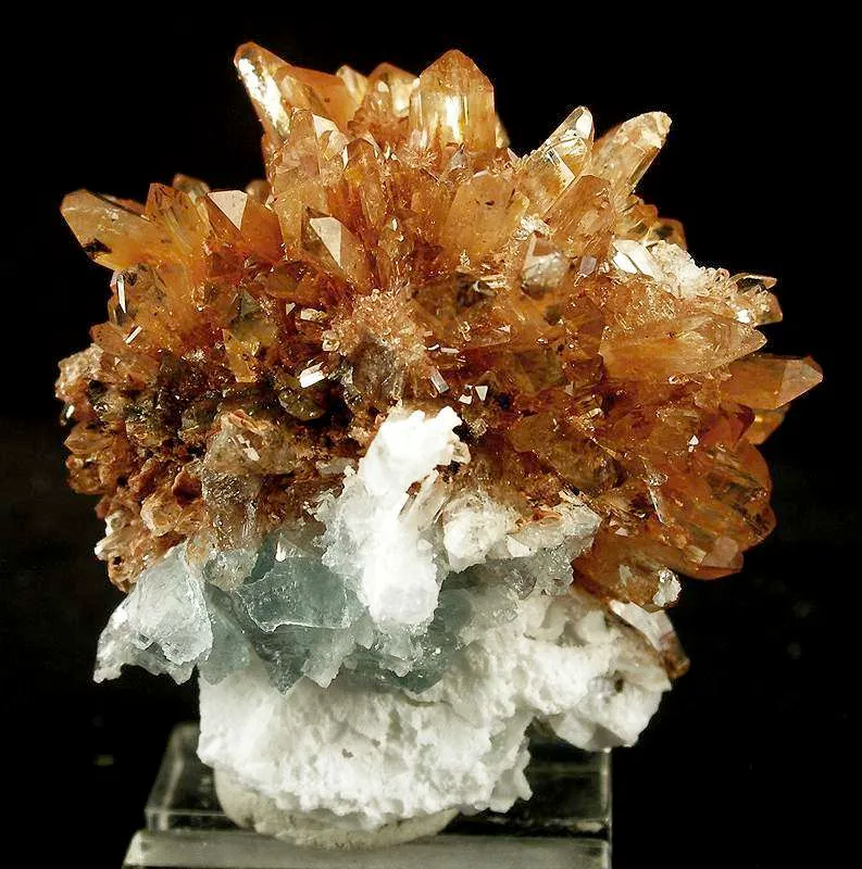 Creedite With Fluorite image