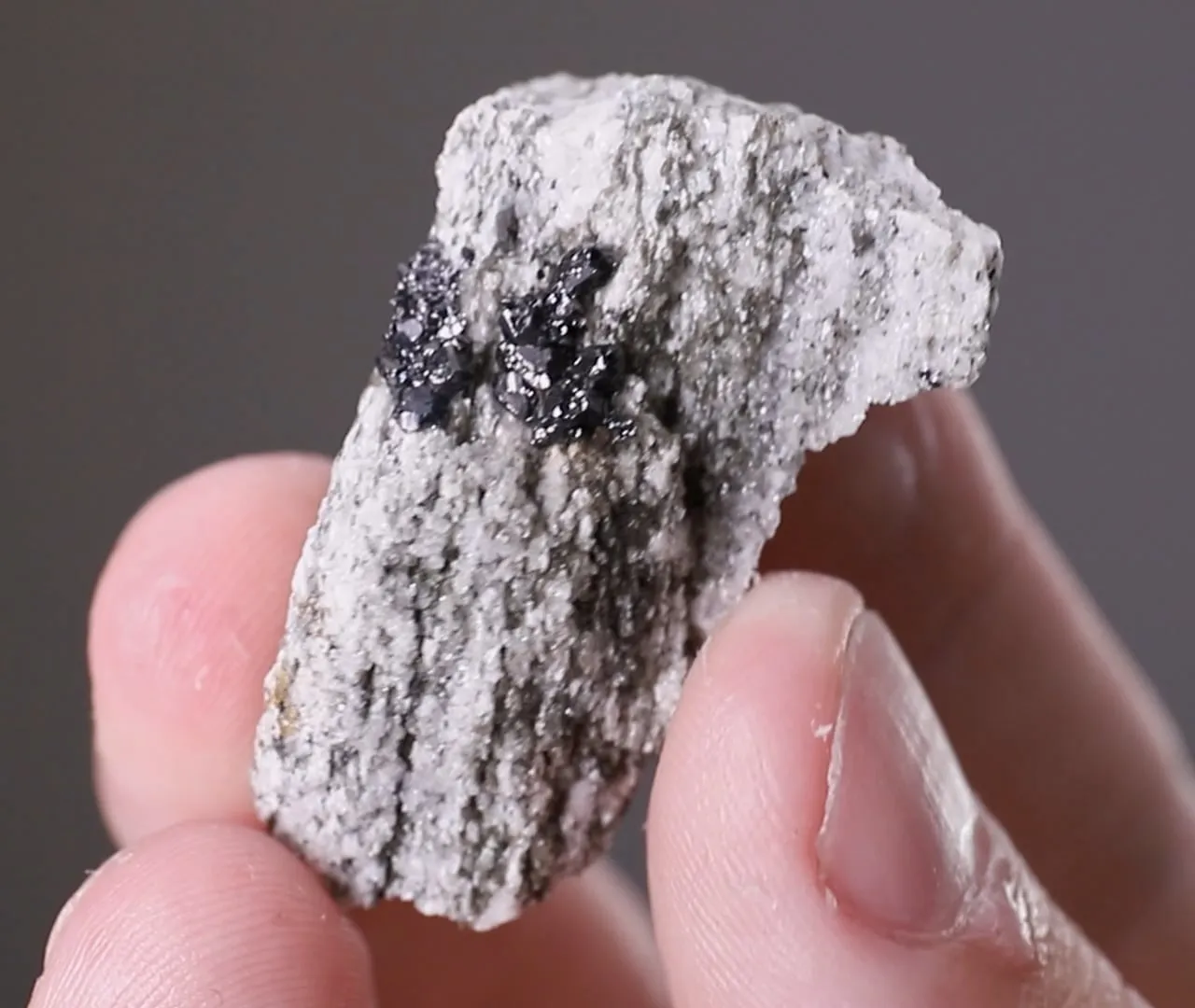 Crichtonite - image 2