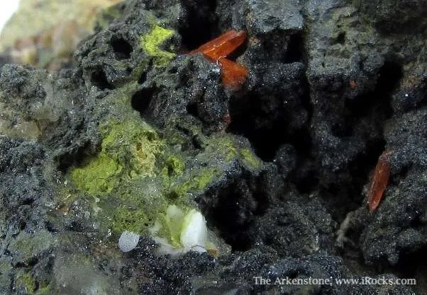 Crocoite and Vauquelinite (Tl) - image 6