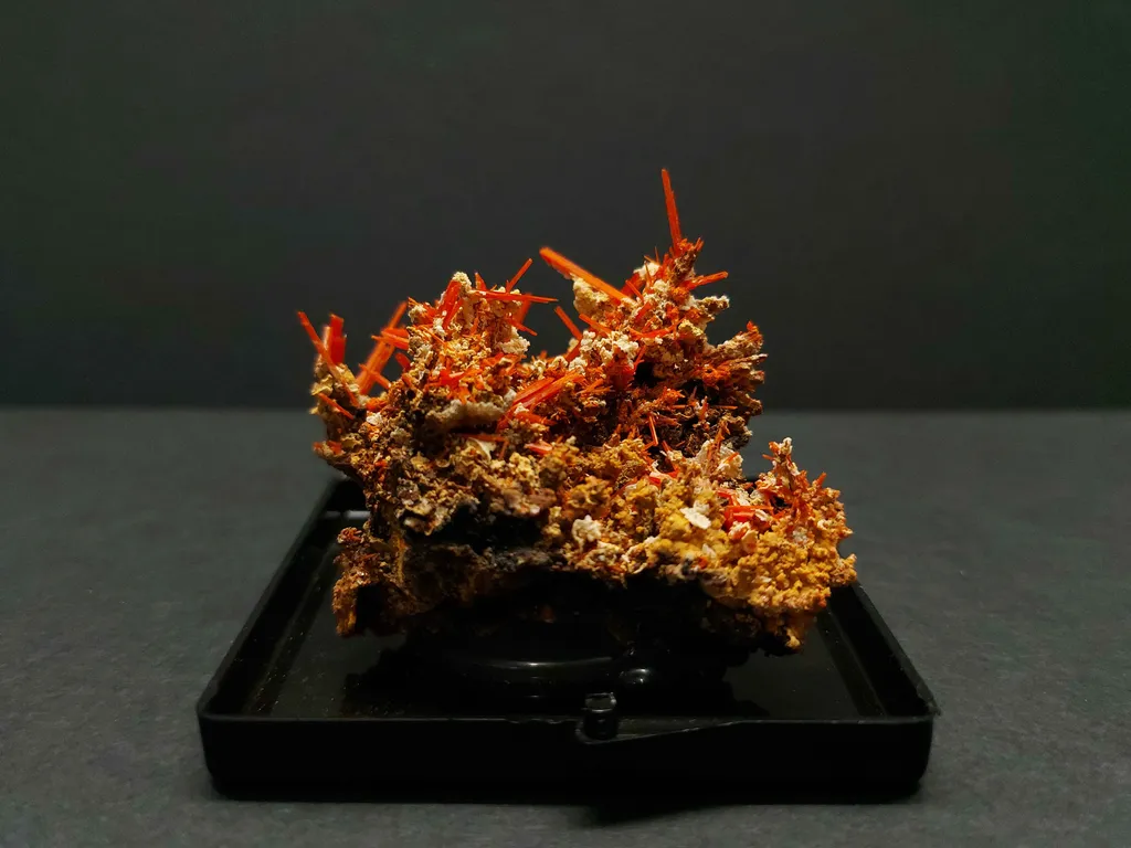 Crocoite from Australia, Tasmania, Adelaide Mine image