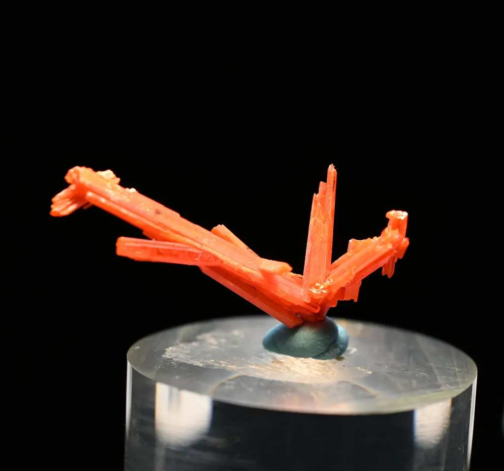 Crocoite from Australia, Tasmania, Dundas Extended Mine - image 3