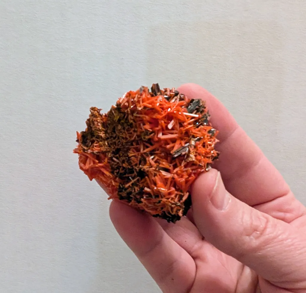 Crocoite from Australia, Tasmania - image 5