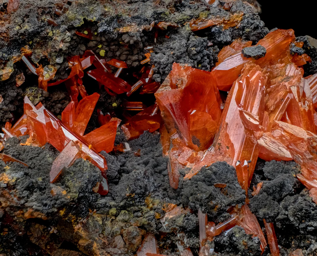 Crocoite from Beryozovsky, Sverdlovsk Oblast, Russia - image 2