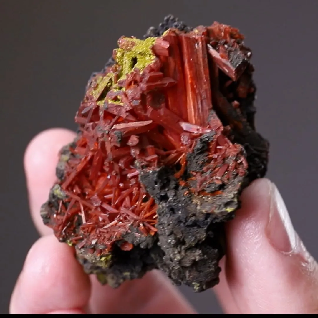 Crocoite with Pyromorphite and VAUQUELINITE - image 2