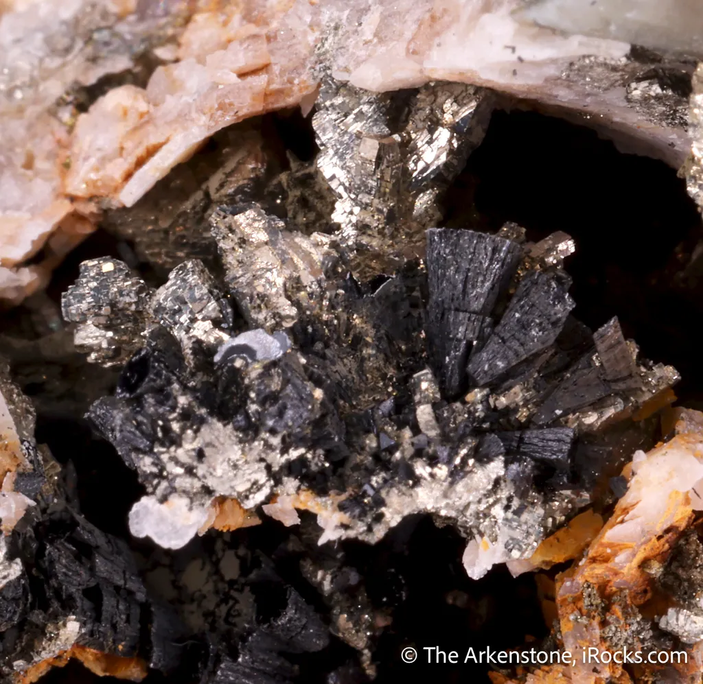 Cronstedtite with Dolomite, Calcite, and Pyrite - image 5