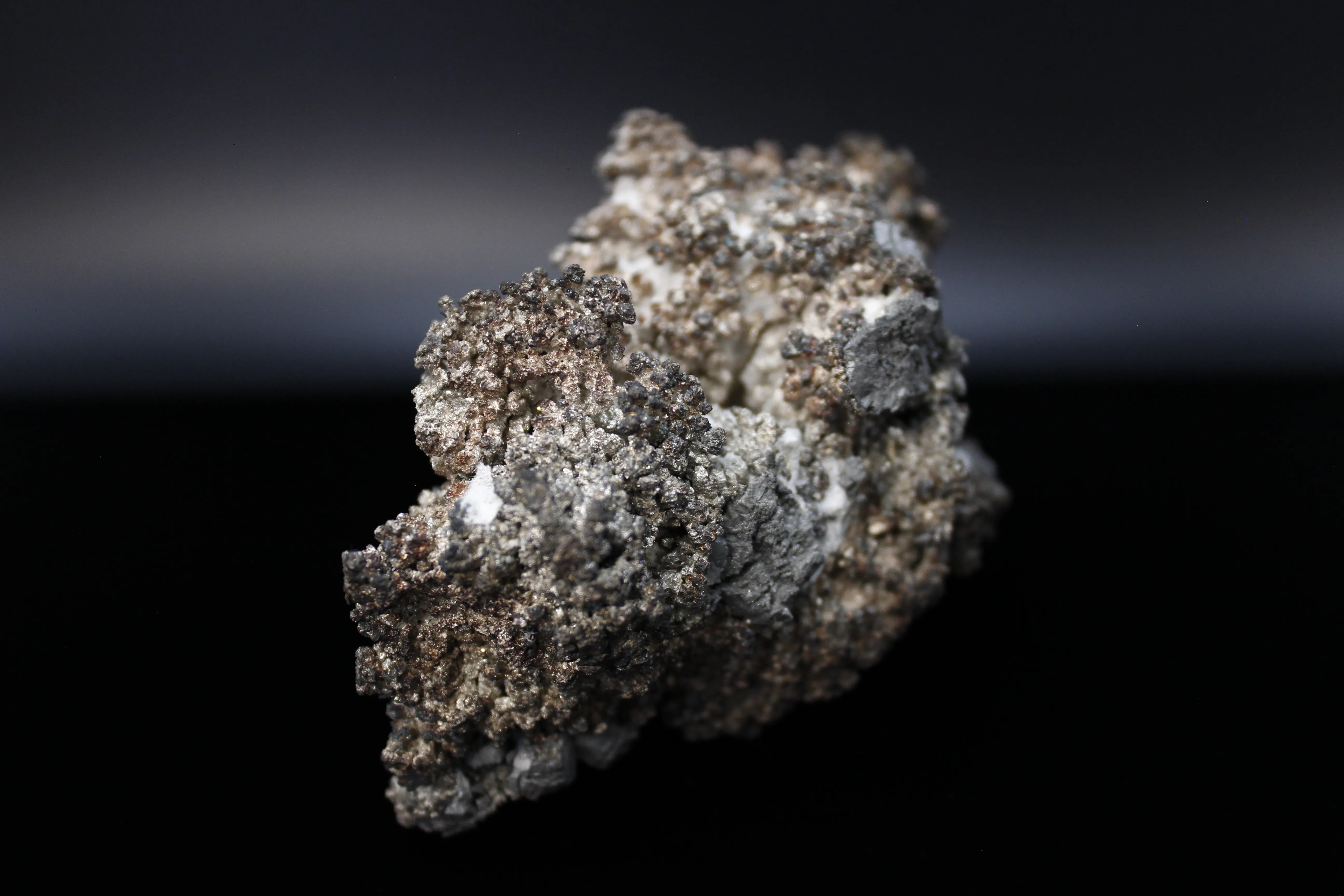 Crystalline Siver and acanthite - image 3