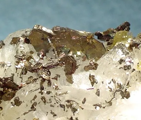 Cubanite, Pyrrhotite, Siderite, Dolomite - image 3
