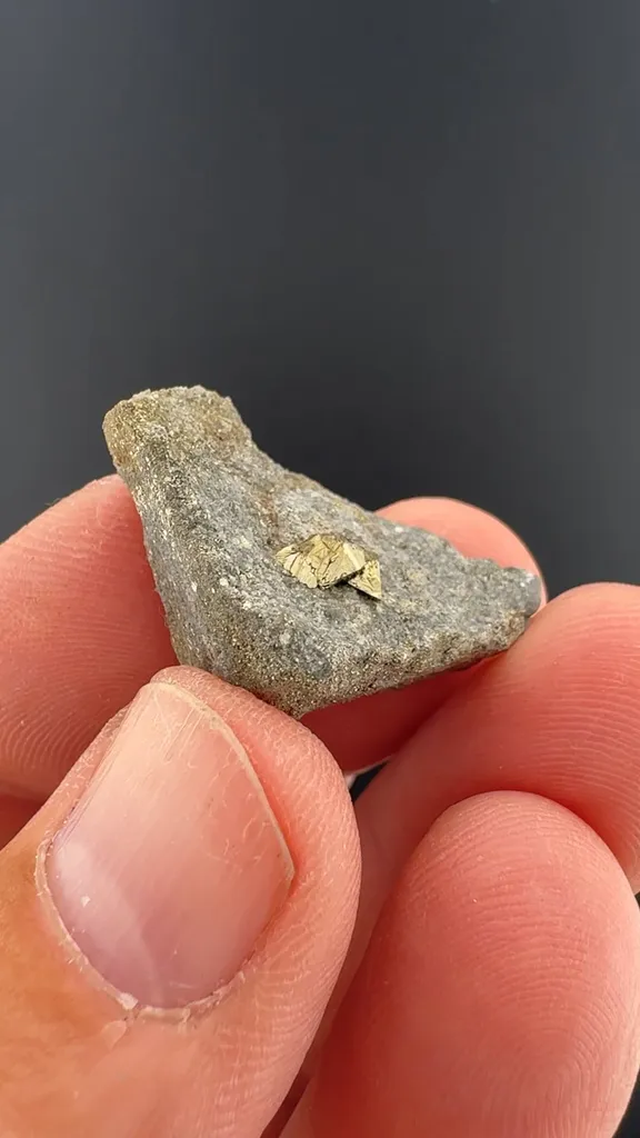 Cubanite with Calcite image