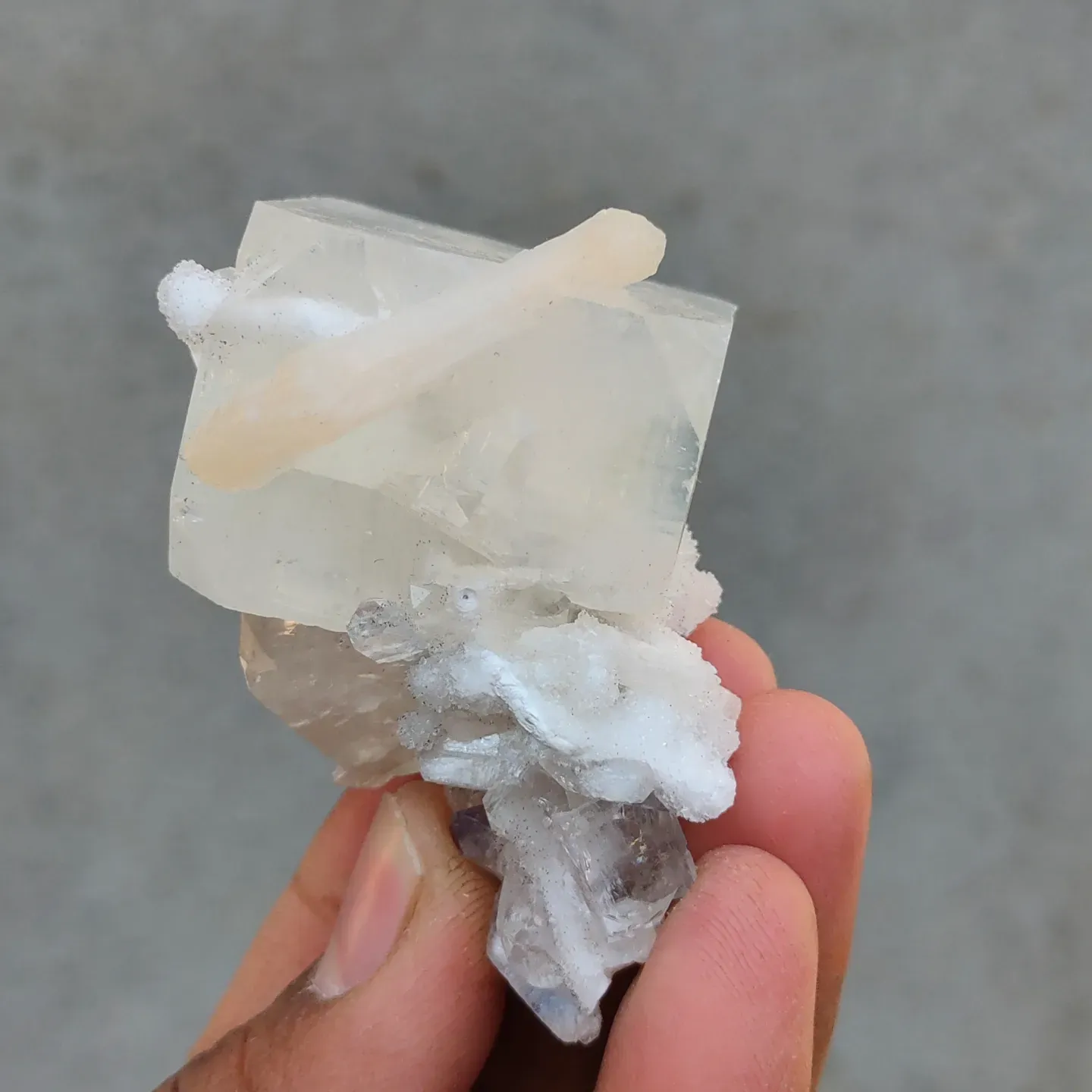 Cubic Apophyllite with stilbite and Chalcedony - image 3