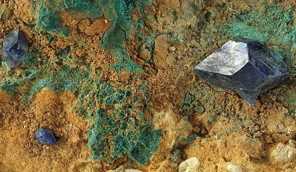 Cumengeite on Matrix - image 2