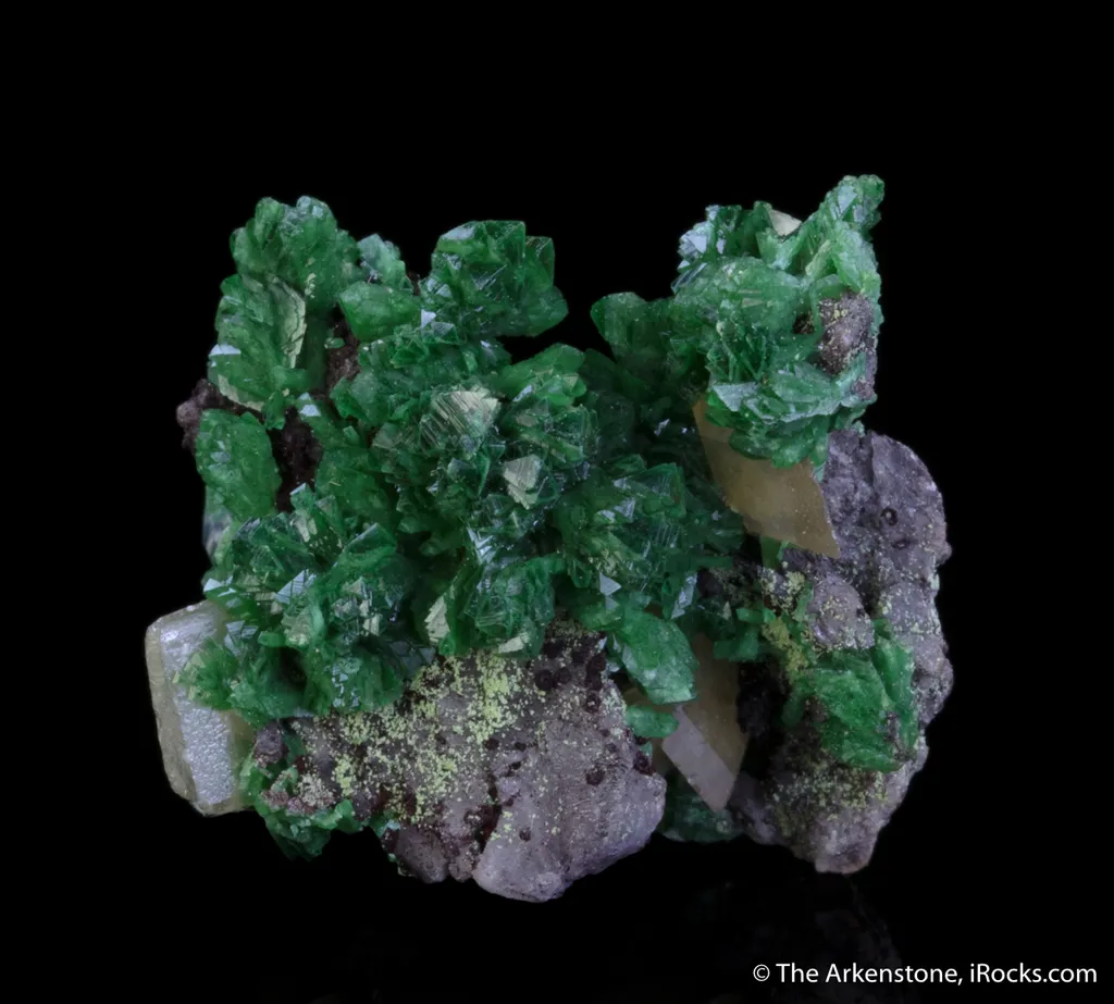 Cuprian Adamite and Wulfenite image