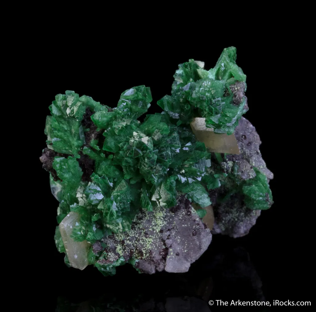 Cuprian Adamite and Wulfenite - image 2