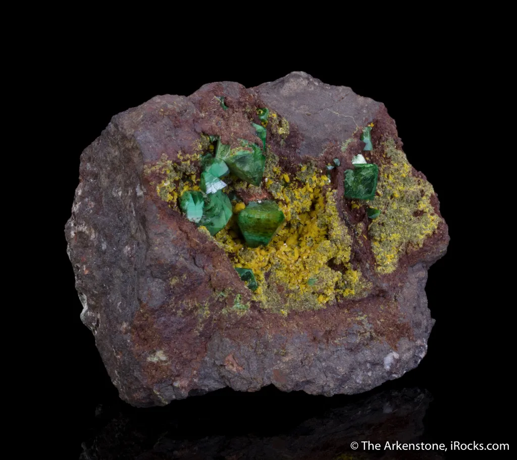 Cuprian Adamite on Tsumcorite - image 5