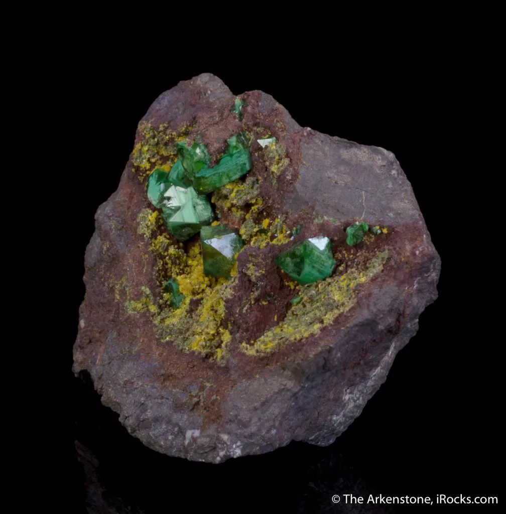 Cuprian Adamite on Tsumcorite - image 4