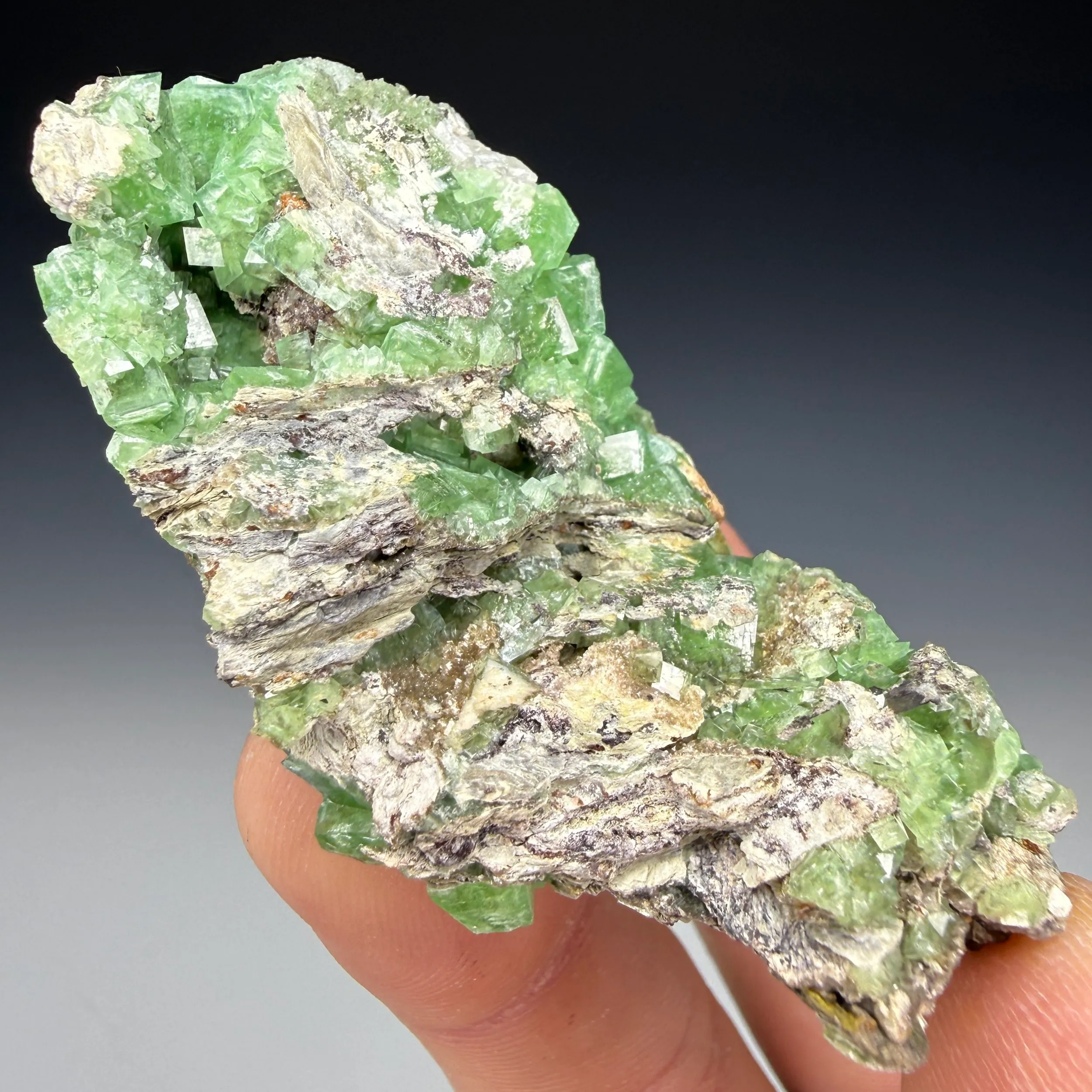 Cuprian Smithsonite - image 3