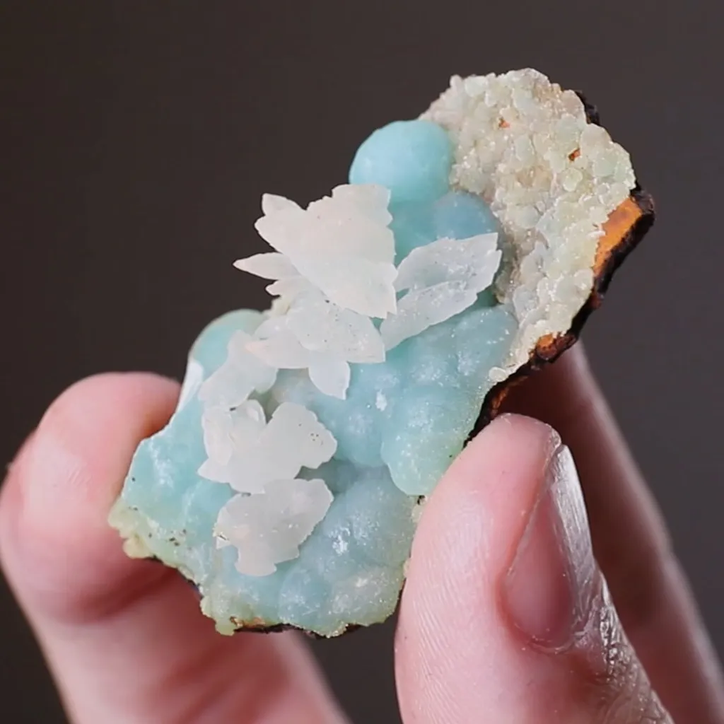 CUPRIAN Smithsonite with CUPRIAN Adamite and Calcite image