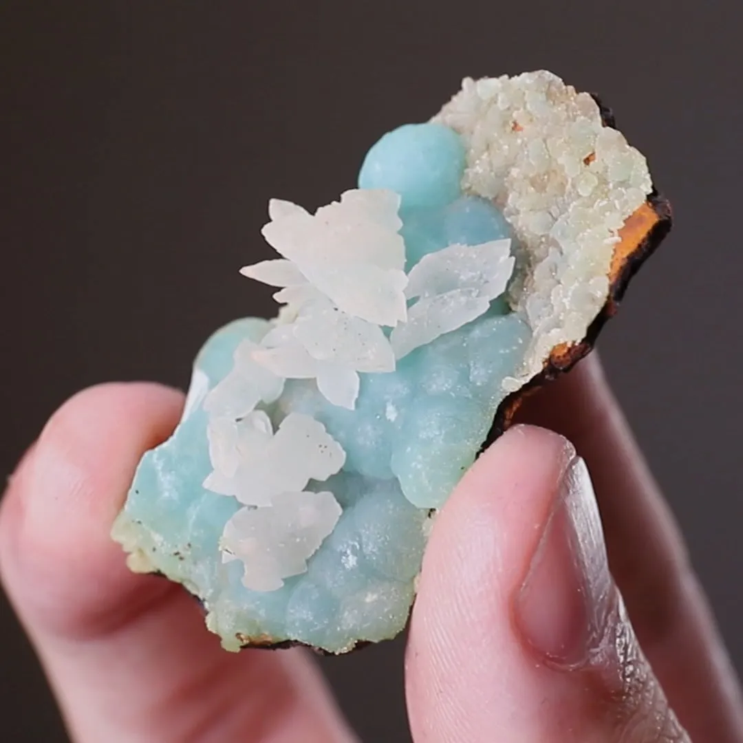 CUPRIAN Smithsonite with CUPRIAN Adamite and Calcite - image 2