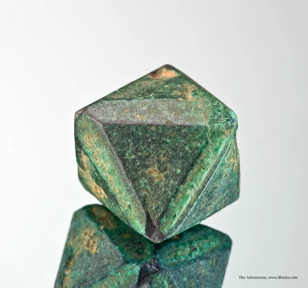 Cuprite Altering to Malachite - image 3