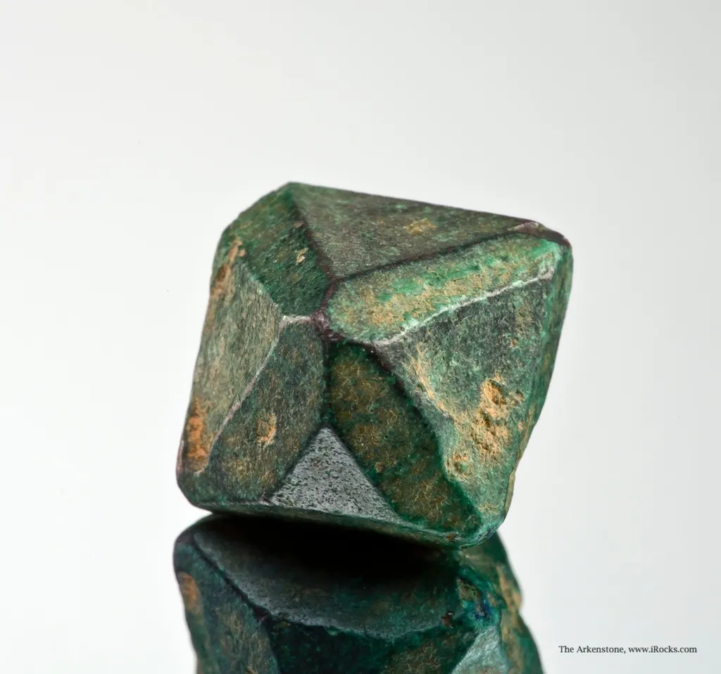 Cuprite Altering to Malachite - image 2