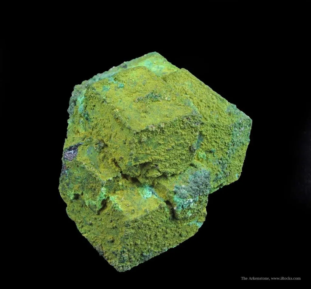 Cuprite Altering to Malachite - image 2