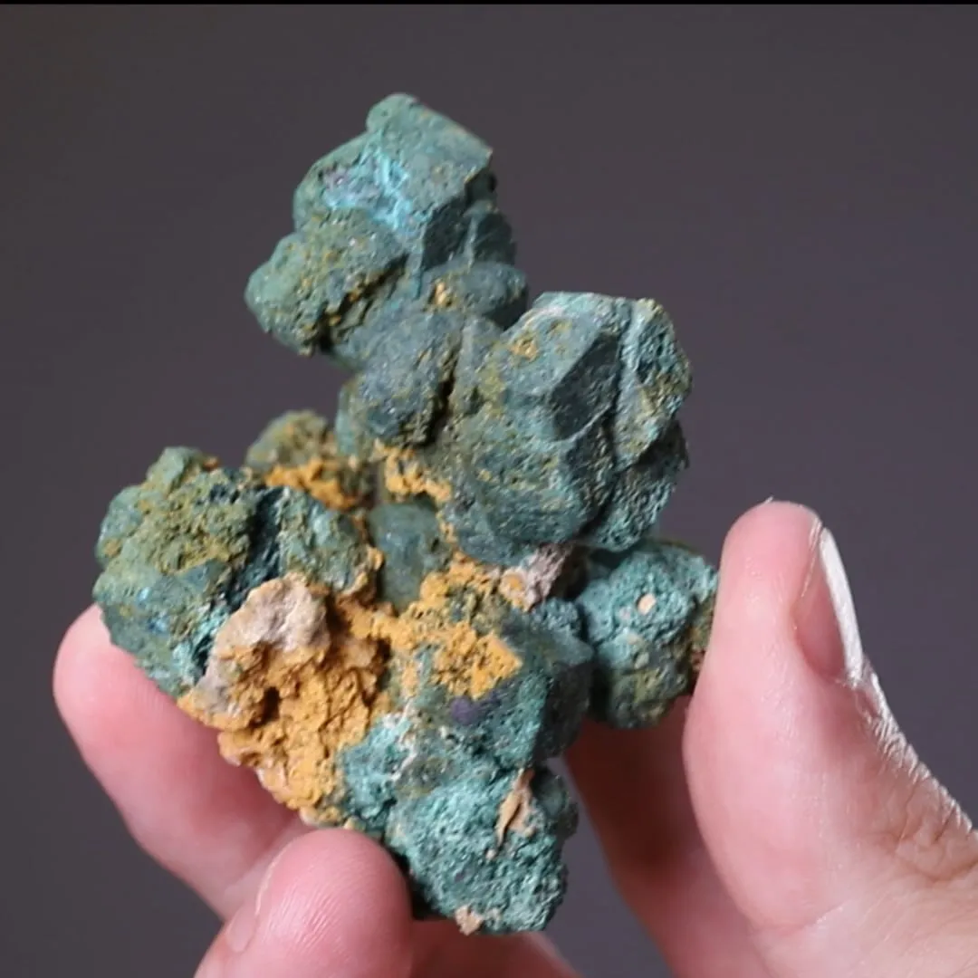 Cuprite coated with Malachite - image 2