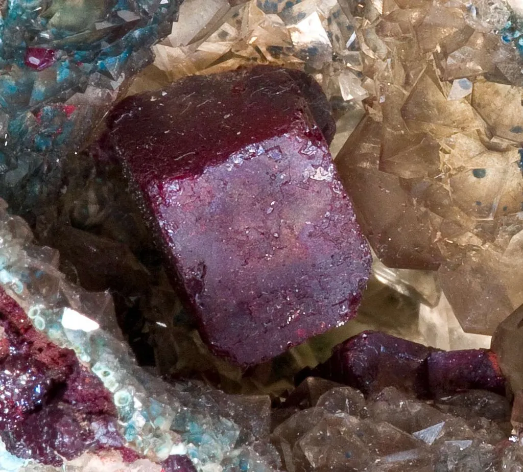 Cuprite (Cubic) in Quartz Cast With Plancheite - image 4