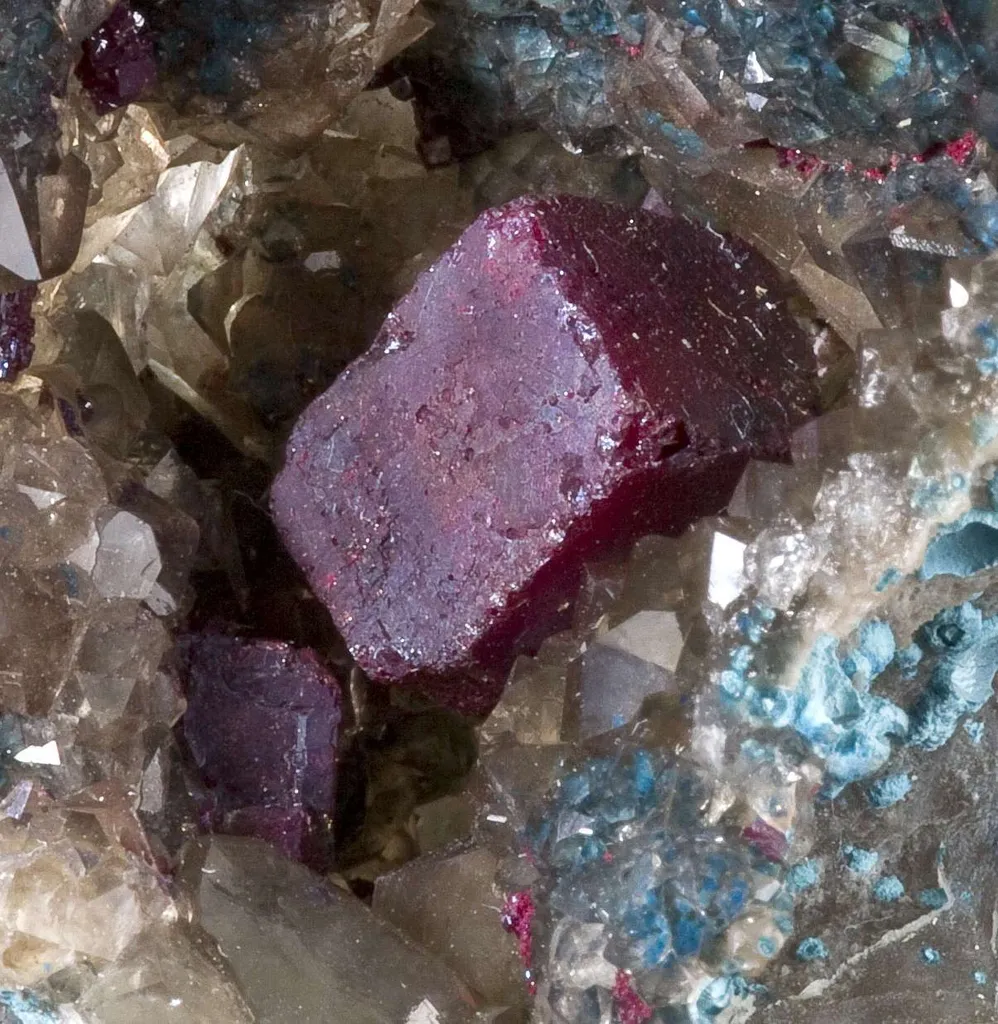 Cuprite (Cubic) in Quartz Cast With Plancheite - image 2