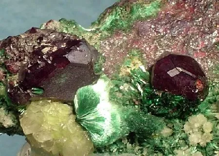 Cuprite, Malachite, Calcite - image 2