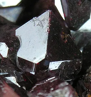Cuprite, Mimetite - image 2
