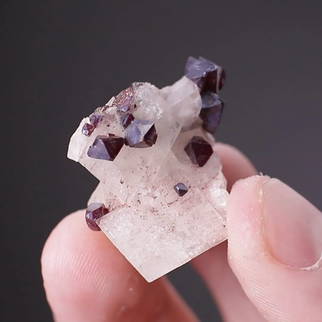 Cuprite on Calcite - image 2