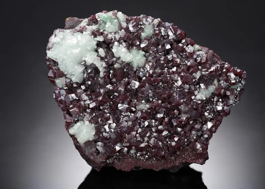 Cuprite with Dolomite image