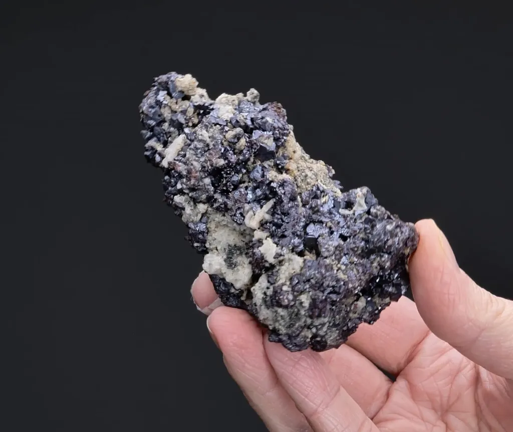 Cuprite with Quartz - image 2