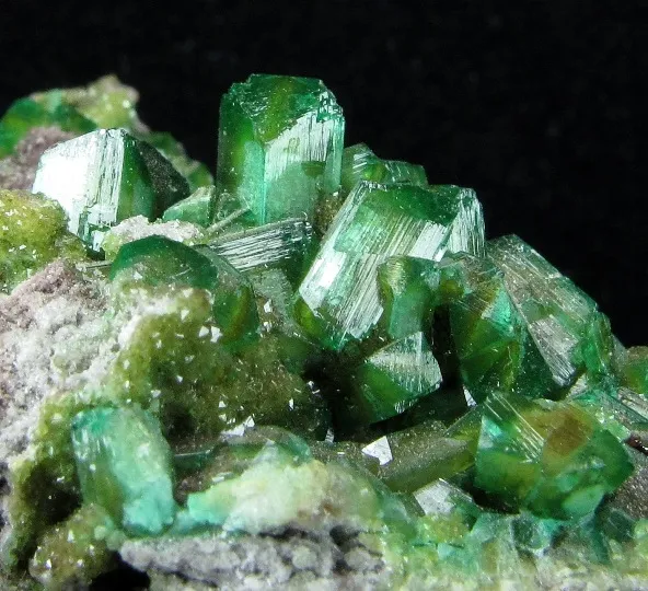 Cuproadamite With Ferrilotharmeyerite (Tl) image