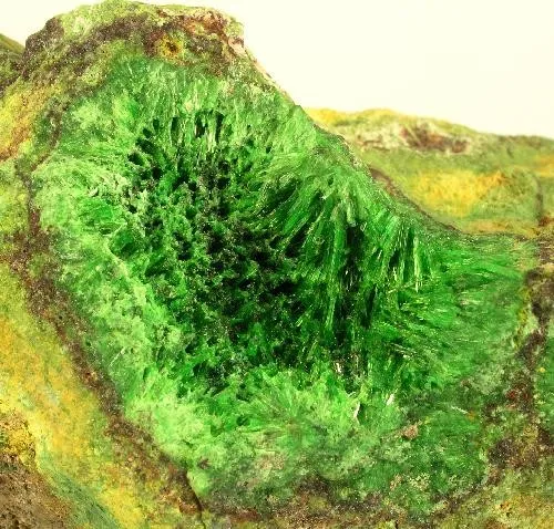 Cuprosklodowskite - image 2