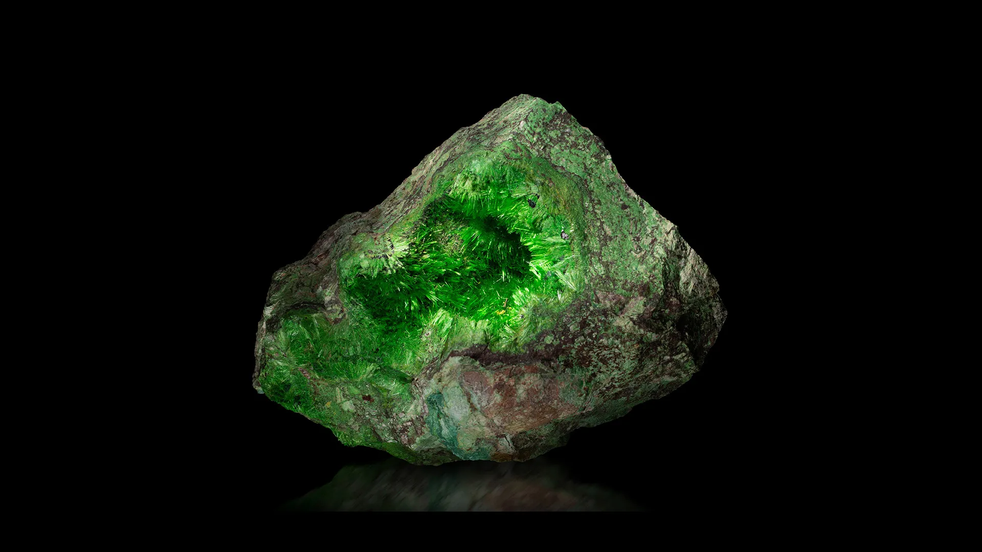 Cuprosklodowskite - image 1