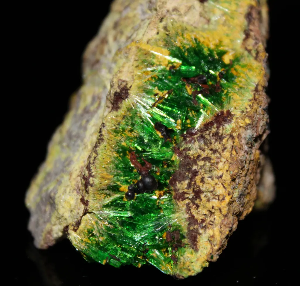 Cuprosklodowskite from DR Congo, Lualaba, Mutshatsha, Kolwezi, Musonoi Mine image