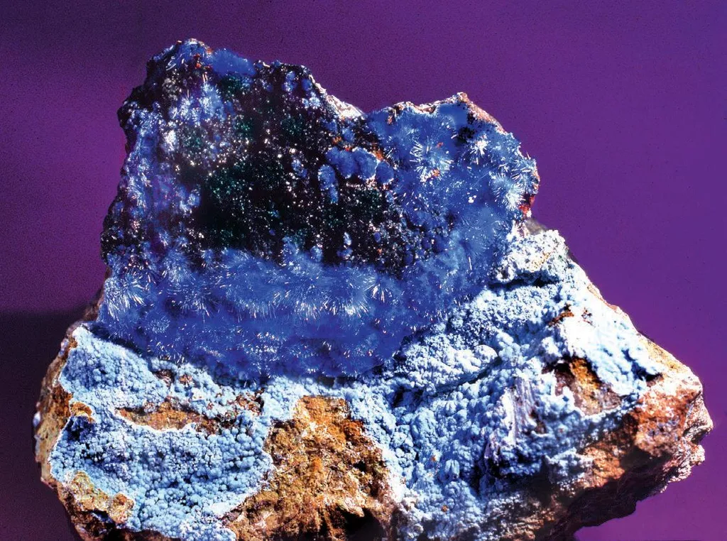 Cyanotrichite, Brochantite, Chalcoalumite image