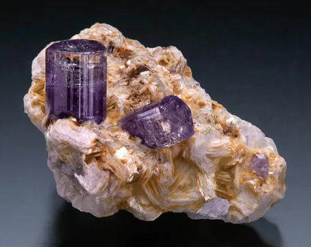 Pedra Azul pegmatite district, Brazil Locality Guide