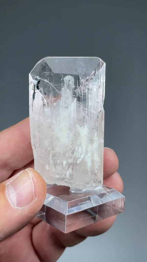 Danburite - image 2