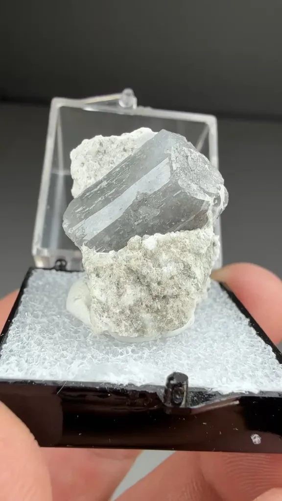 Danburite - image 2