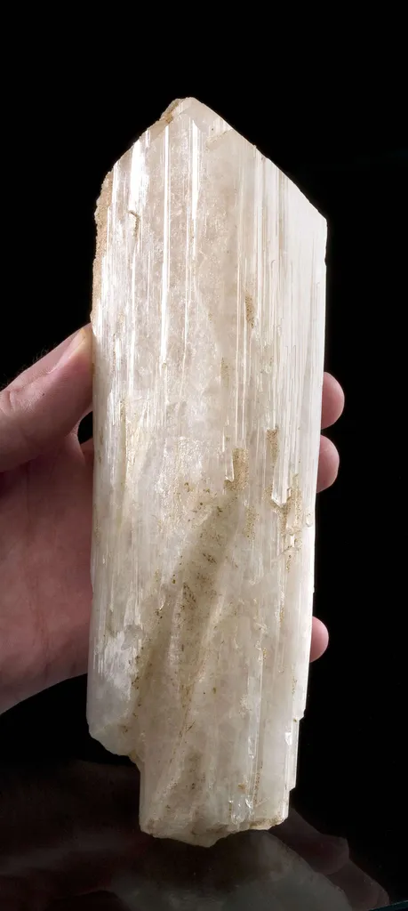 Danburite - image 2